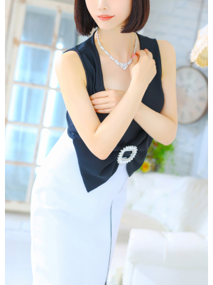 Club 麗花のお知らせ - 神秘的な瞳に上品で奥ゆかしい空気感